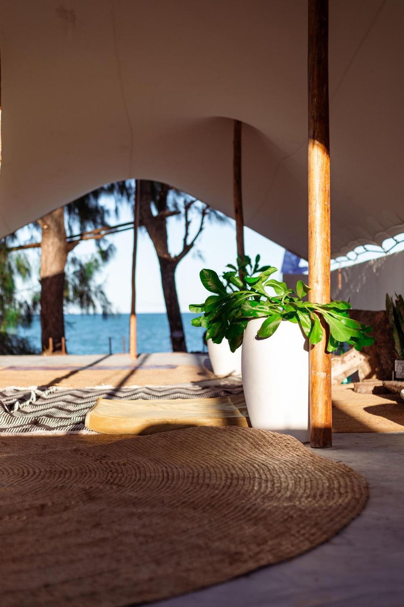 B4 Beach Club Paje Buitenkant foto