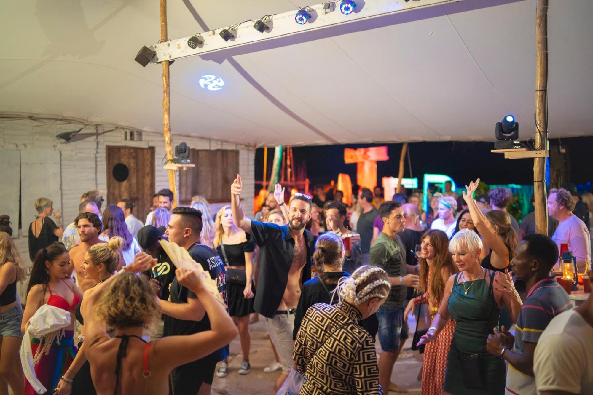 B4 Beach Club Paje Buitenkant foto