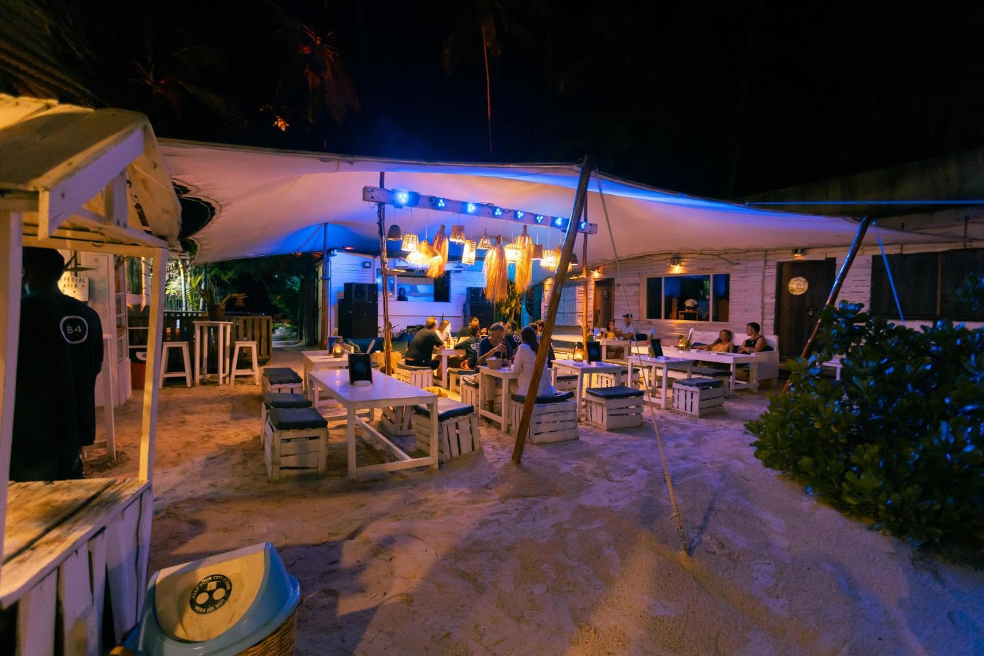 B4 Beach Club Paje Buitenkant foto