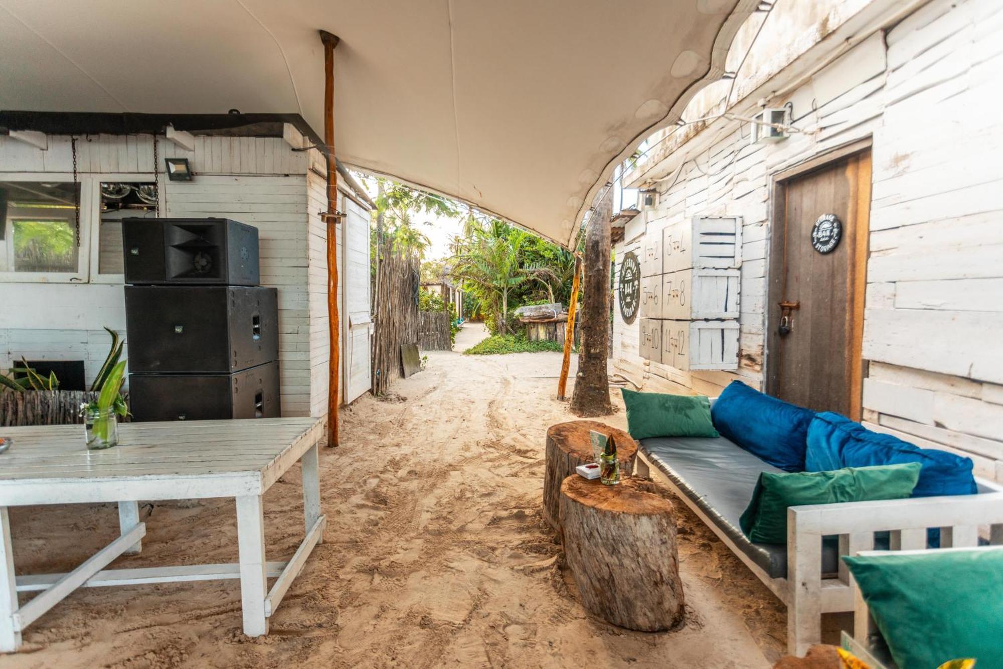 B4 Beach Club Paje Buitenkant foto