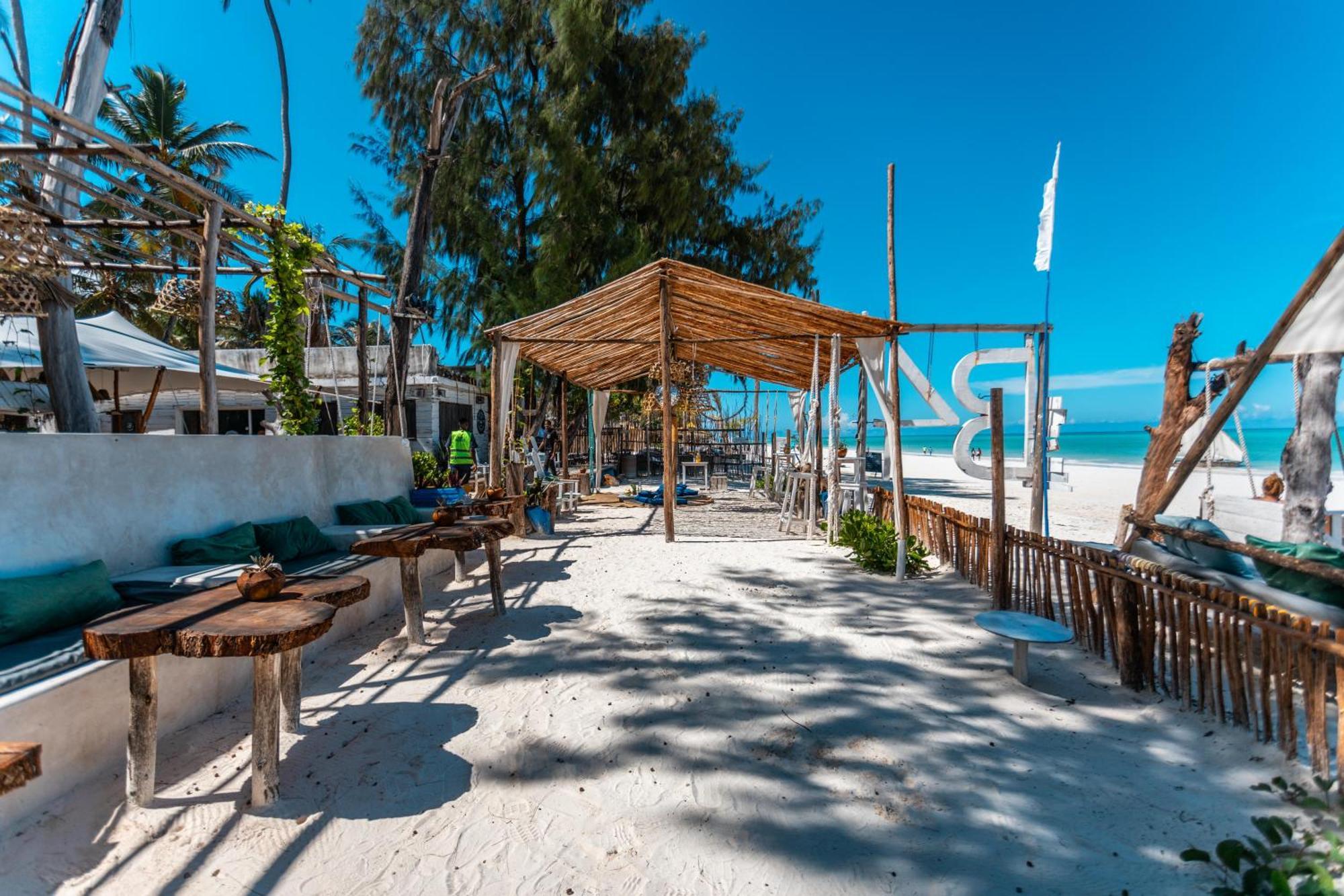 B4 Beach Club Paje Buitenkant foto